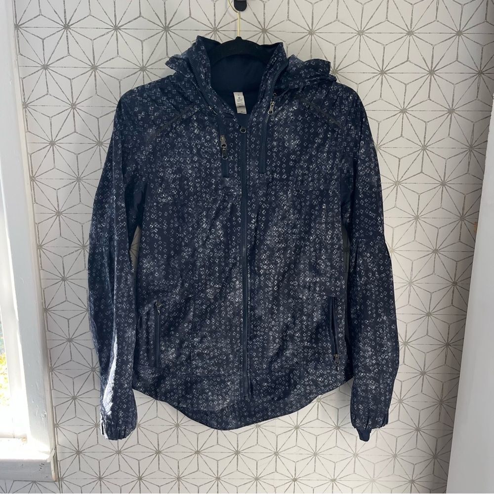 Lululemon Spring Forward Jacket
Kanoko Twist Inkwell Ghost / Inkwell - Picture 7 of 14